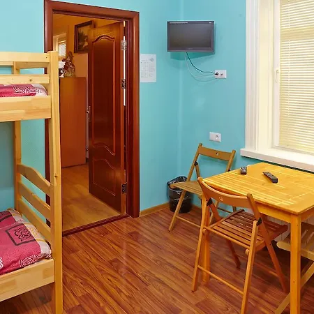 Happy Hostel